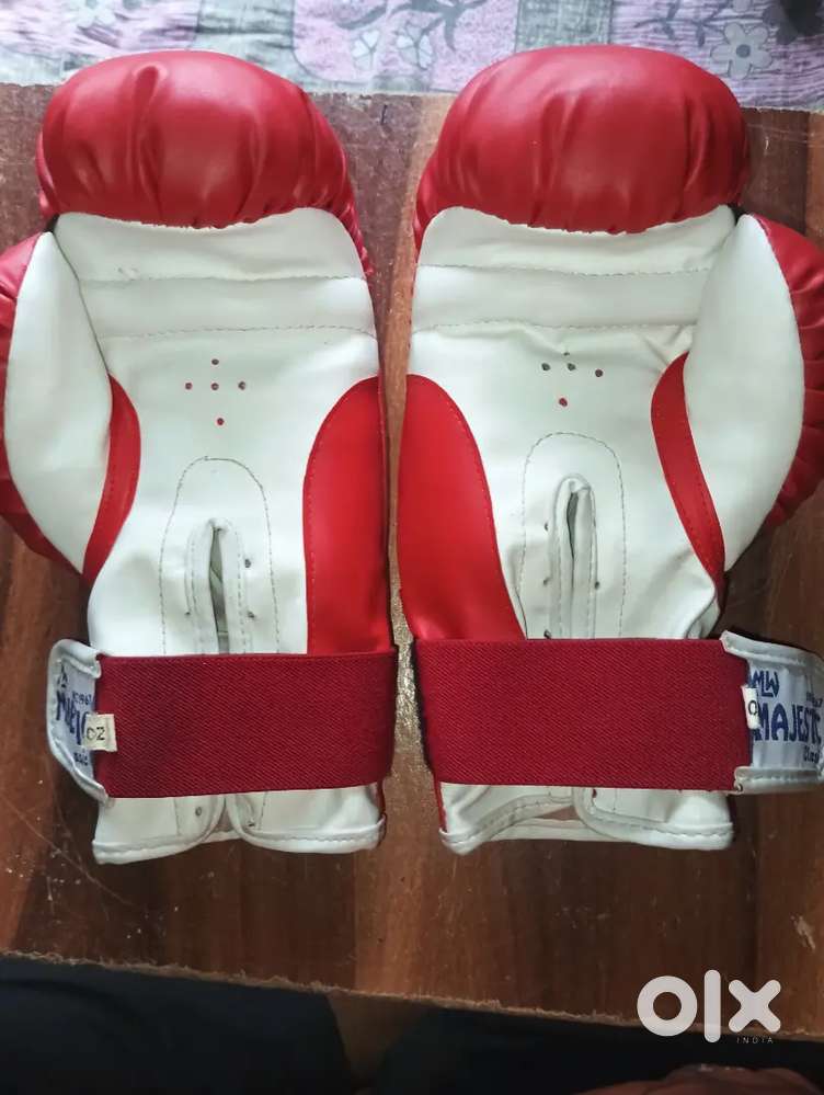 Boxing gloves size 8 OZ