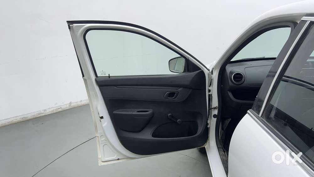 Renault Kwid Rxe, 2017, Petrol