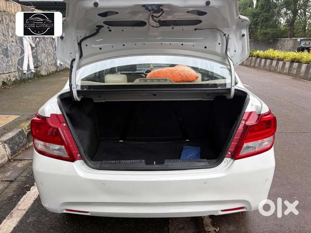 Maruti Suzuki Dzire Vxi Ags, 2023, Petrol