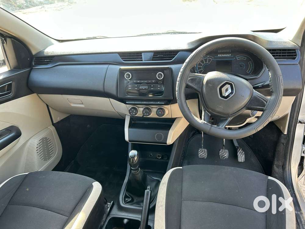 Renault Triber 1.0 Rxe, 2023, Petrol