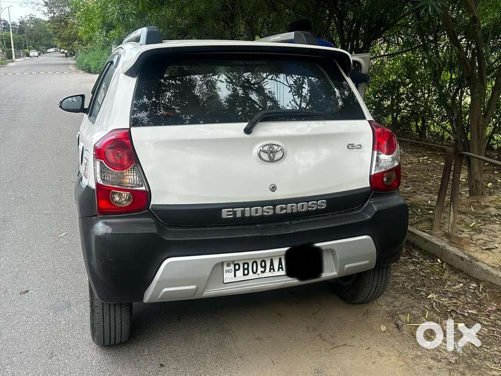 Toyota Etios Cross 2016 Diesel Well Maintained