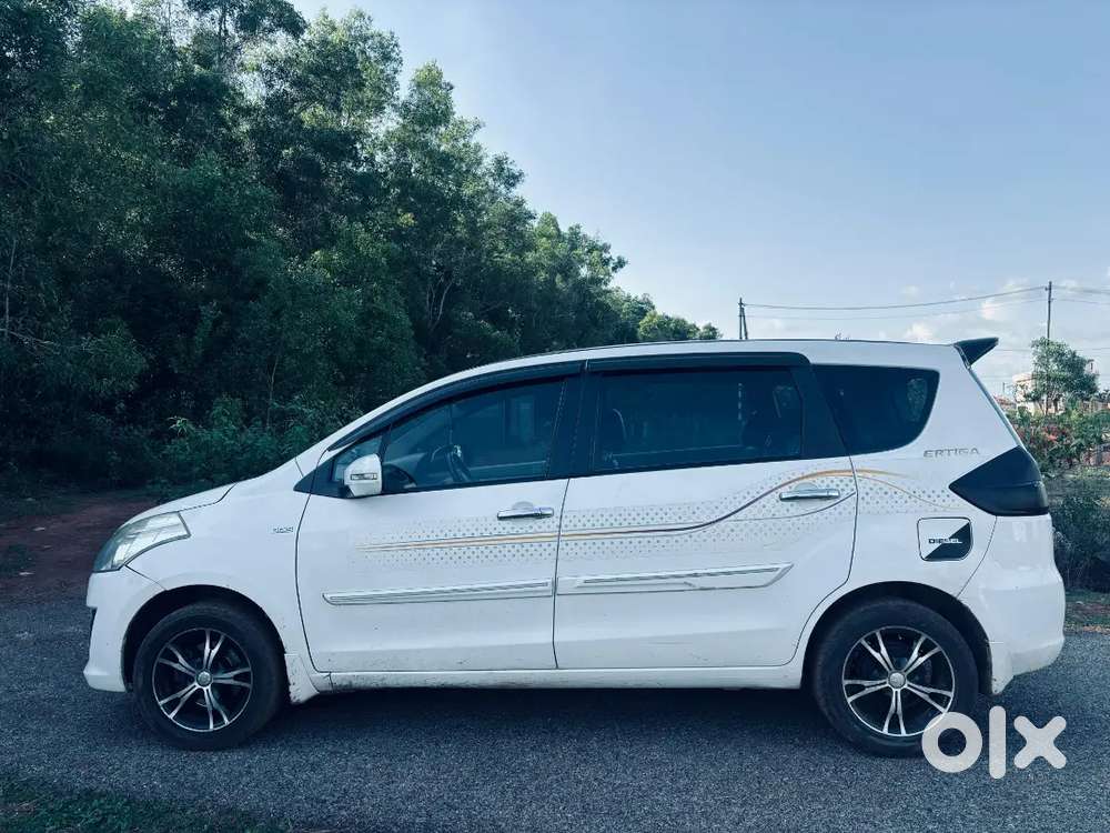 Maruti Suzuki Ertiga 2015 Diesel 179000 Km Driven