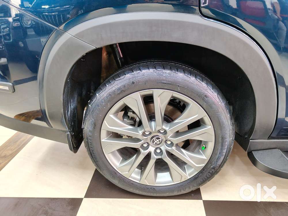 Toyota Innova Hycross 2.0 Zx Hybrid 7 Str, 2024, Electric