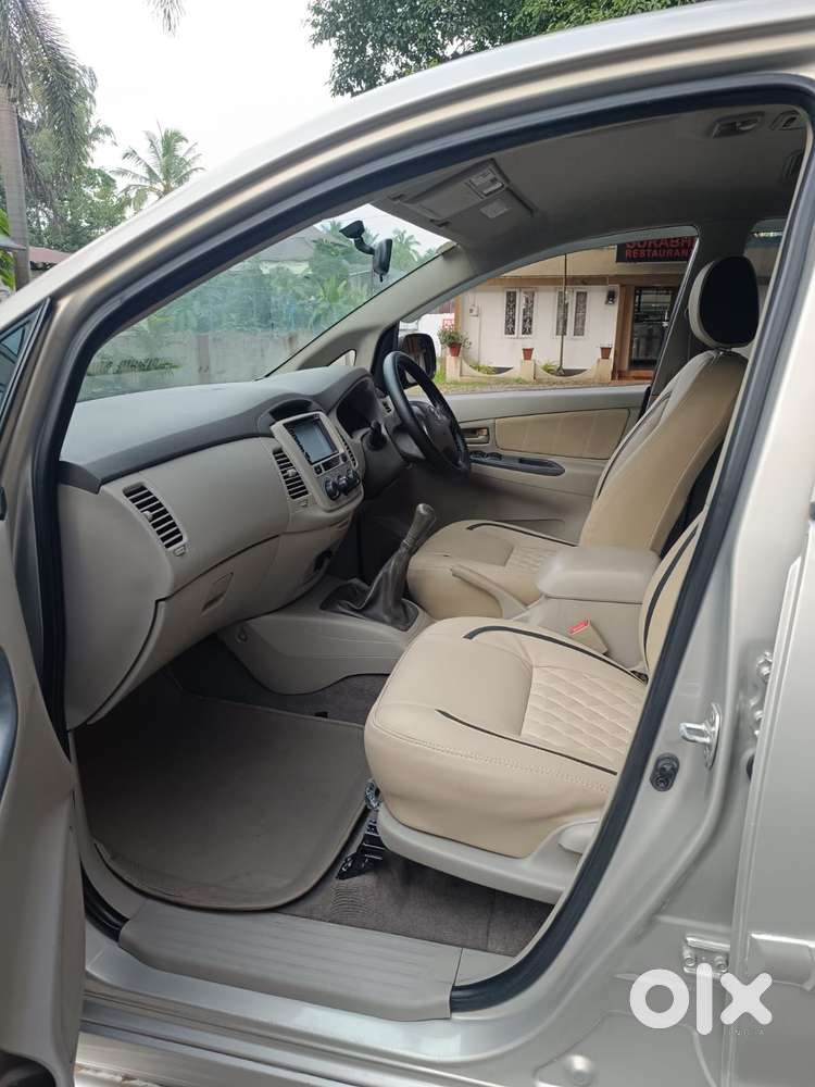 Toyota Innova 2.5 G (diesel) 8 Seater, 2012, Diesel