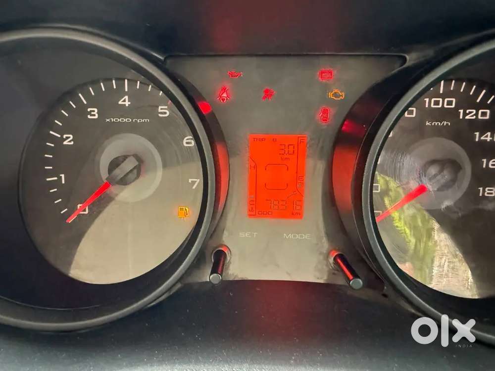 Mahindra Tuv 300 Plus 2019