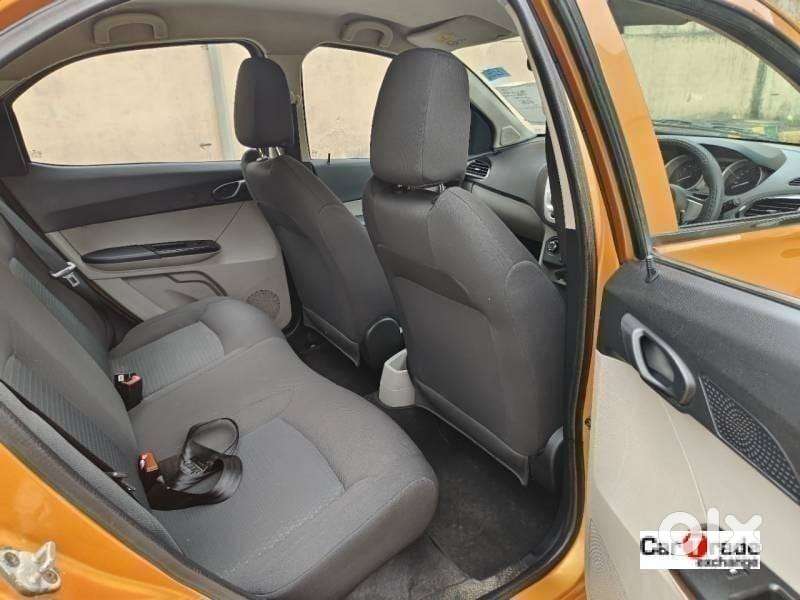 Tata Tiago 1.2 Revotron Xt Option, 2017, Petrol