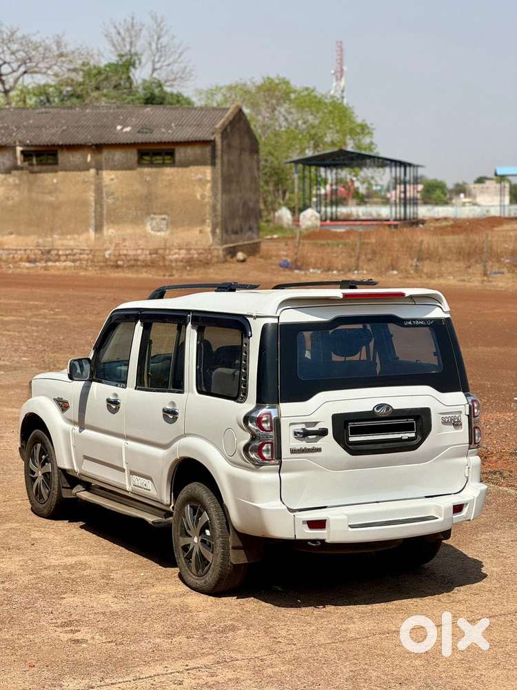Mahindra Scorpio S4 Plus, 2016, Diesel