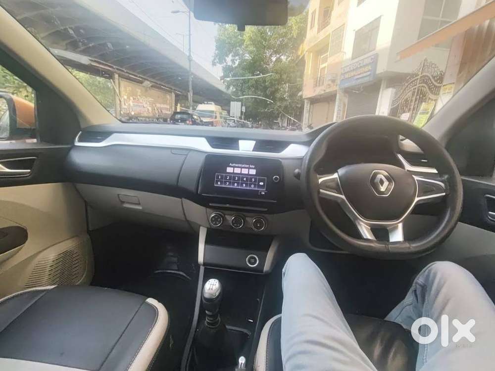 Renault Triber Rxz, 2020, Petrol