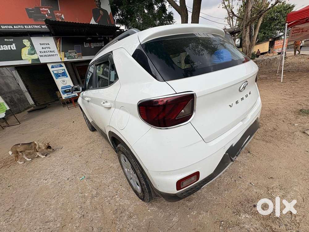 Hyundai Venue 2021 Petrol Good Condition