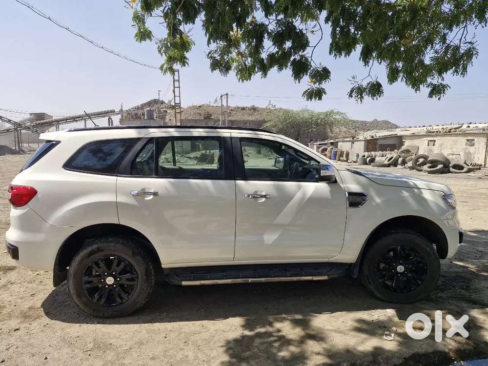 Ford Endeavour 2018