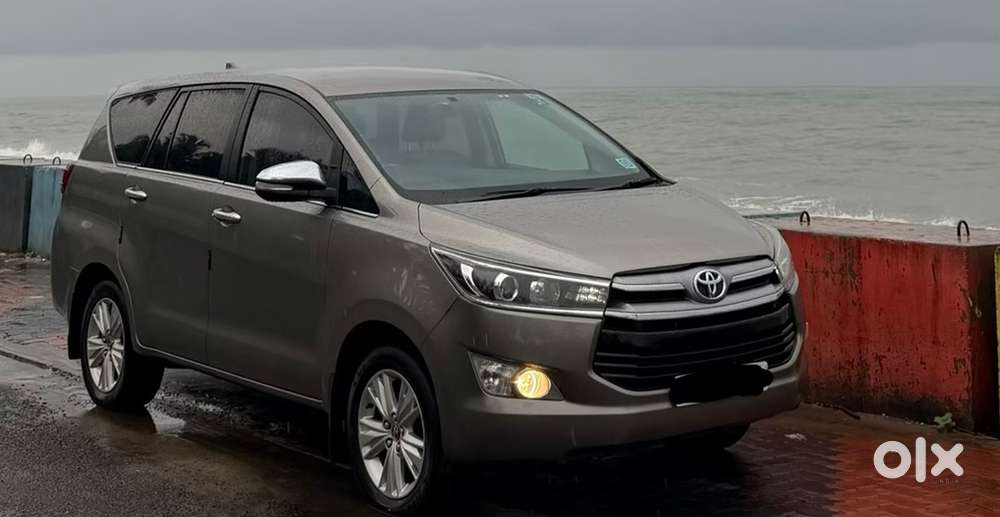 Toyota Innova Crysta 2.8z 2016