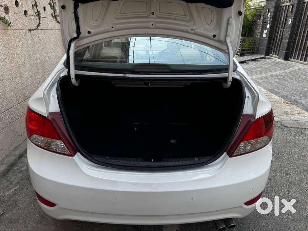 Hyundai Verna Sx Petrol At, 2014, Petrol