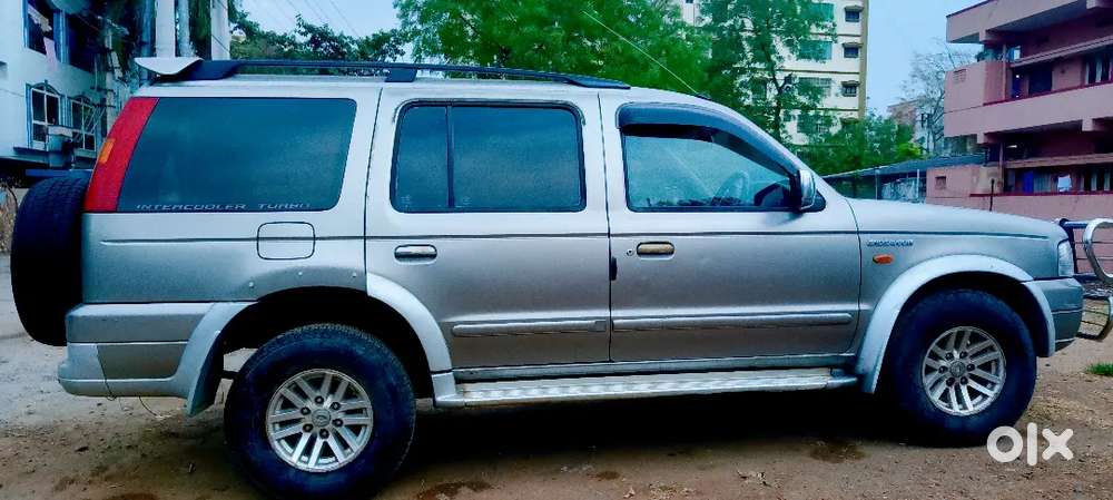 Ford Endeavour 2005 Diesel Well Maintained , Ac Not,working Remaining