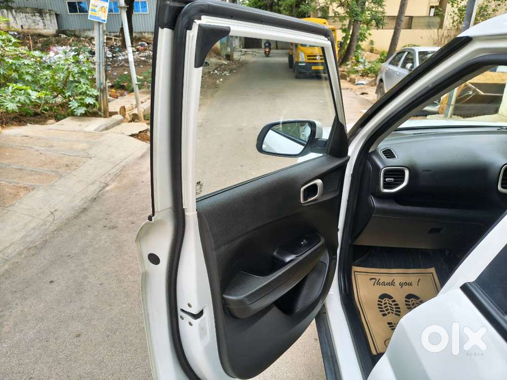 Hyundai Venue 1.2 Kappa S+ Mt Petrol – Stylish Compact Suv  6 Airbags