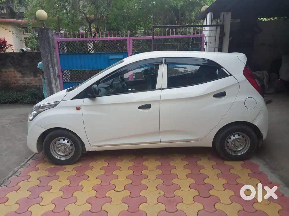 .hyundai Eon 0.8 Only 22k Kms 1st Owner 2012 Mt