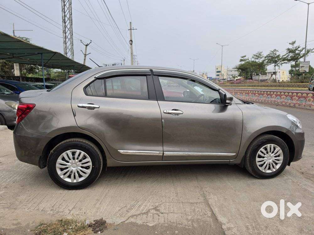 Maruti Suzuki Dzire 1.2 Vxi Cng, 2023, Cng & Hybrids