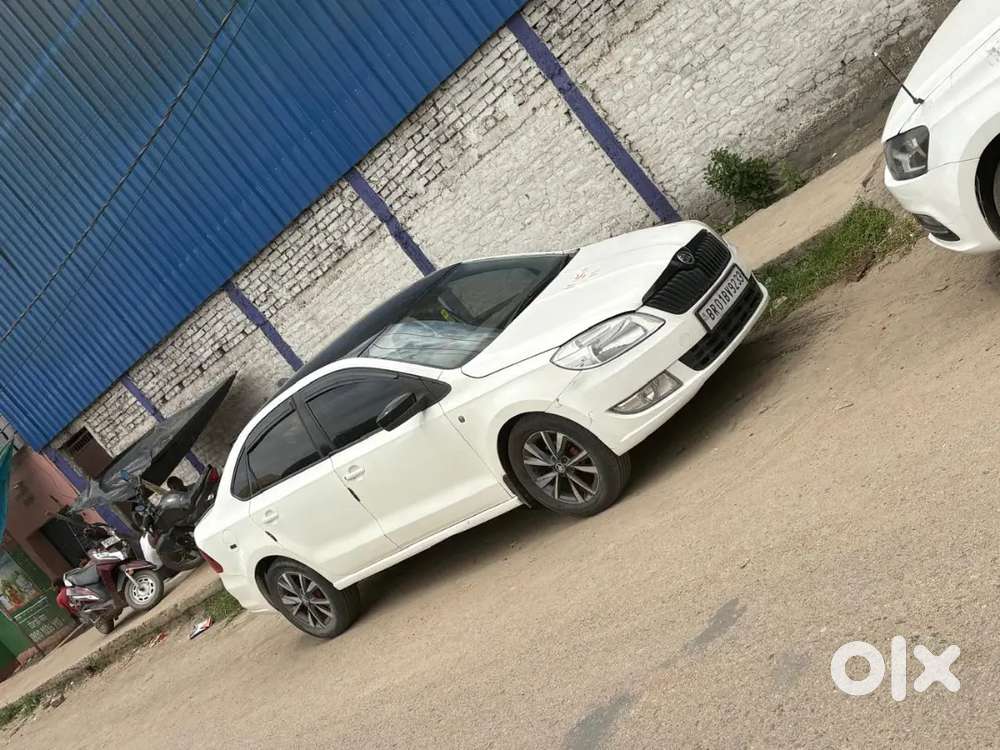 Skoda Rapid 1.6 Active 2014