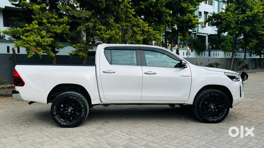 Toyota Hilux 2024 Automatic