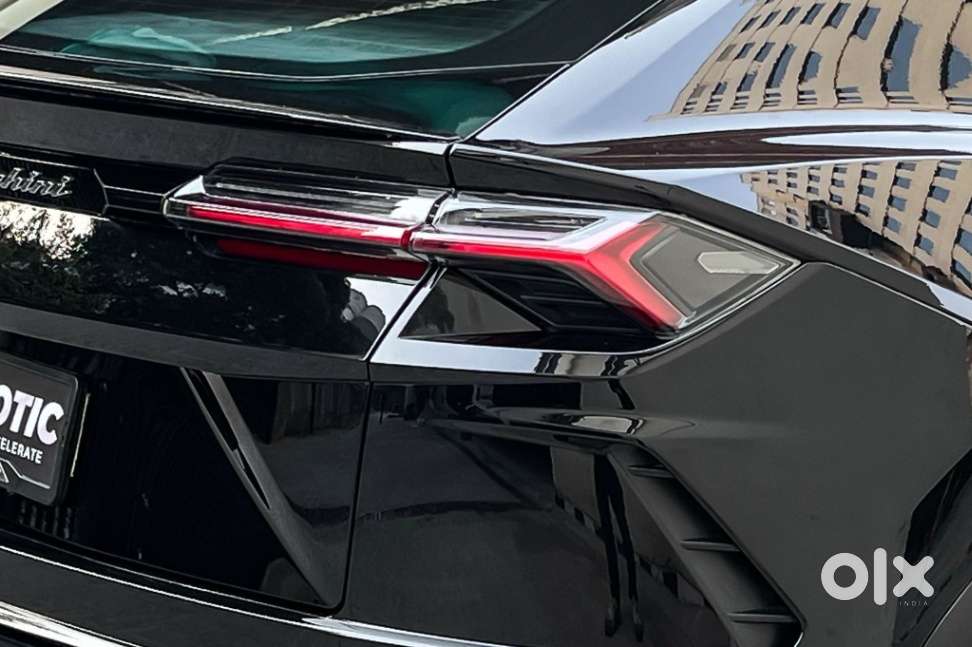 Lamborghini Urus V8, 2021, Petrol