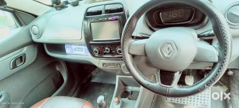 Renault Kwid Rxt 2015 Top Model With Video Player And Jbl Sound System
