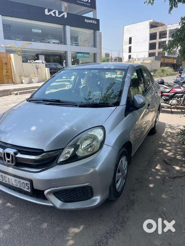 Honda Amaze 2016 Diesel Well Maintained