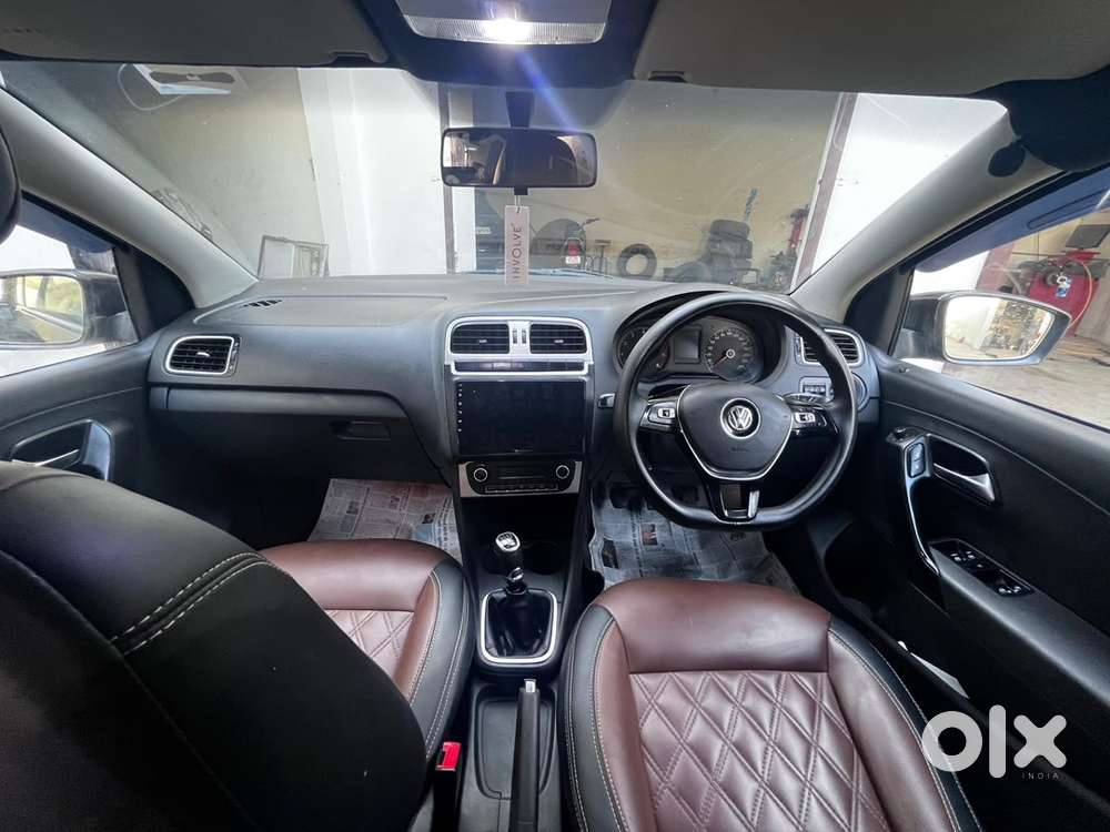 Volkswagen Crosspolo Petrol 2015