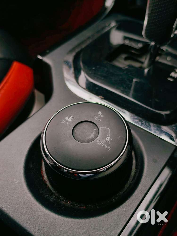 Tata Nexon 1.2 Revotron Xma Amt (s), 2019, Petrol