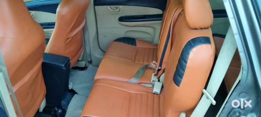 Honda Mobilio V Diesel 2014  Family Car अच्छी Condition -urgent Sale