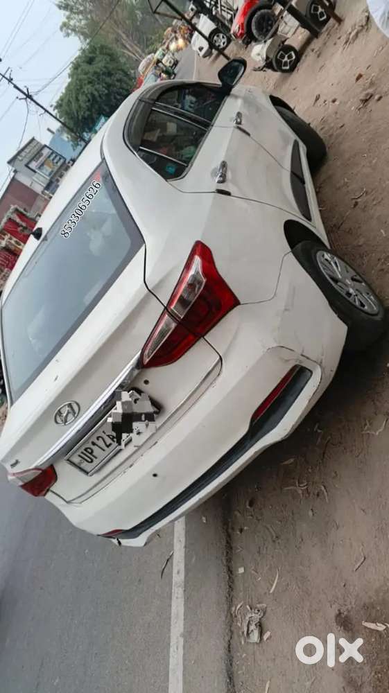 Hyundai Xcent 2017 Deisel Cash Me 1.35 Lakh Loan H 1.40 Ka 7800 K Kist