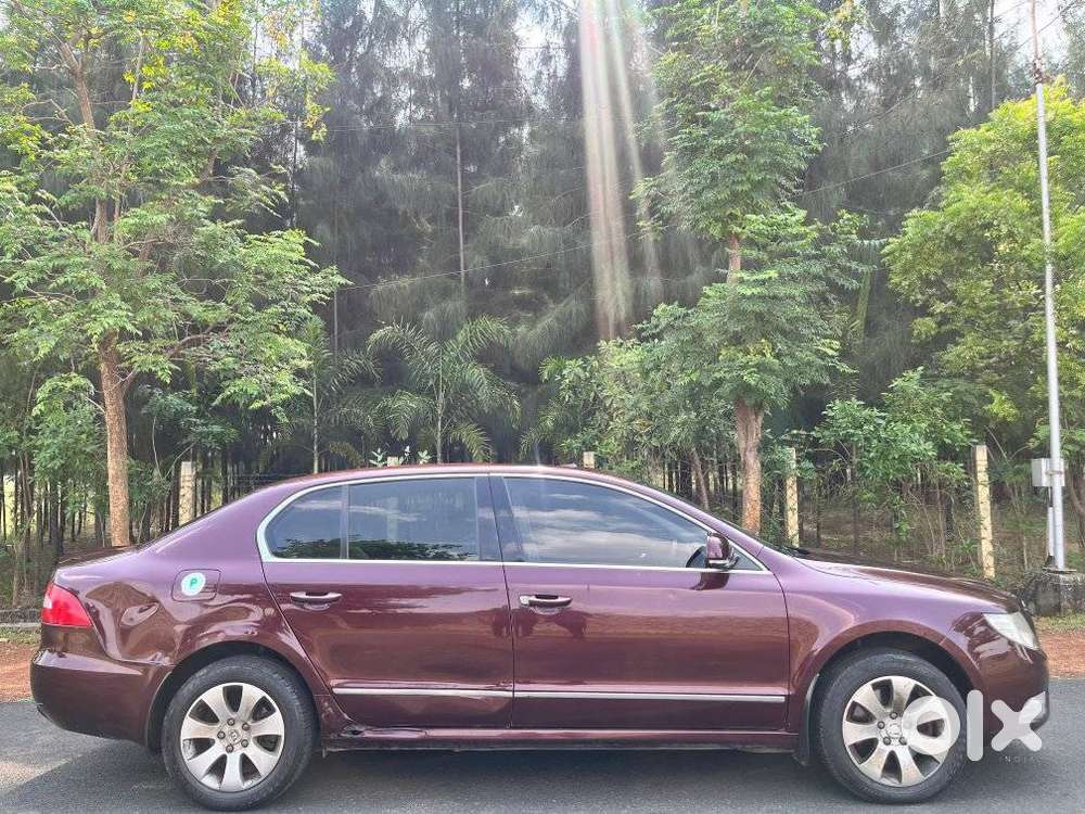 Skoda Superb, 2011, Petrol