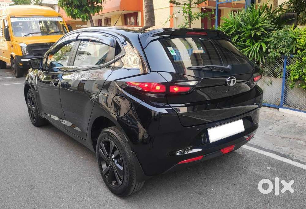 Tata Altroz 1.2 Xz Plus Dark Edition, 2023, Petrol