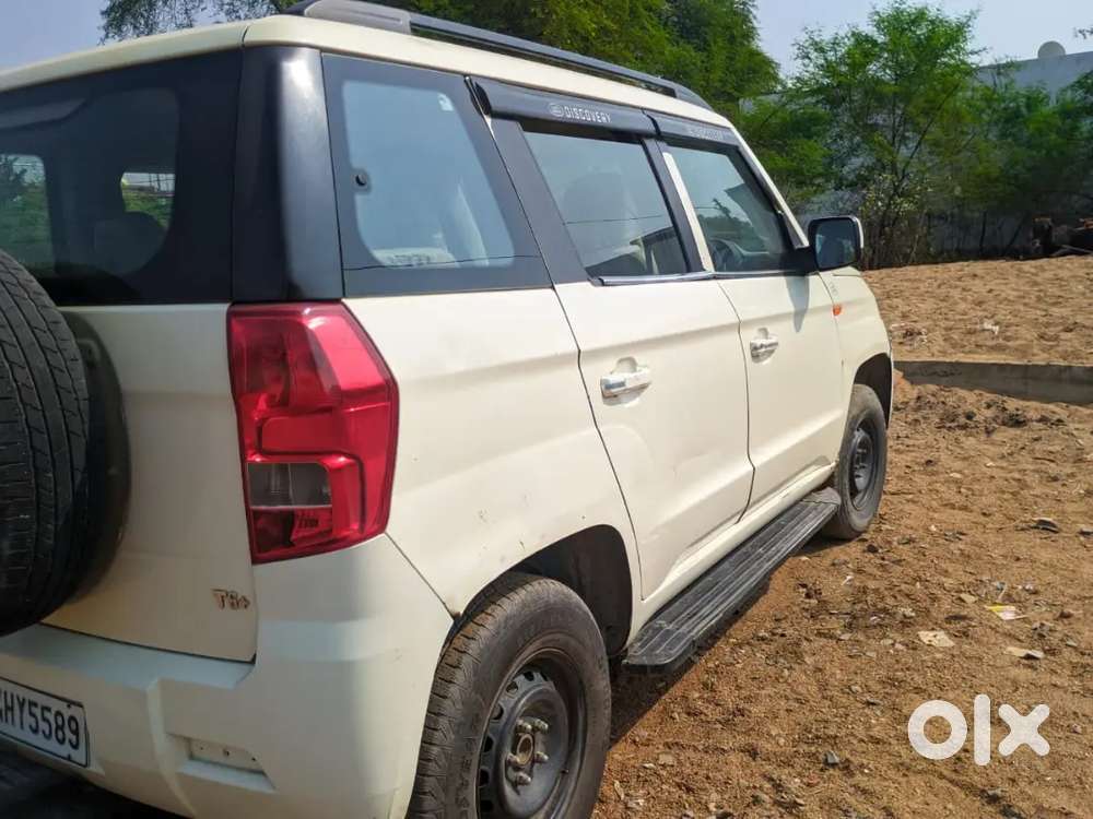 Mahindra Tuv 300 Plus 2015 Diesel 160000 Km Driven