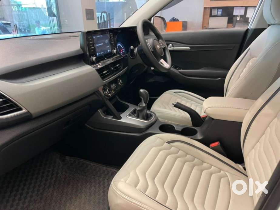 Kia Seltos Htx 1.5 Petrol Mt, 2020, Petrol