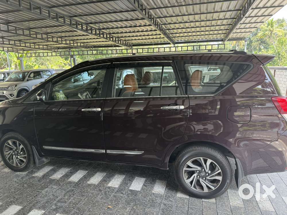Toyota Innova Crysta [2020-ongoing] 2.4 Gx 7 Str, 2021, Diesel