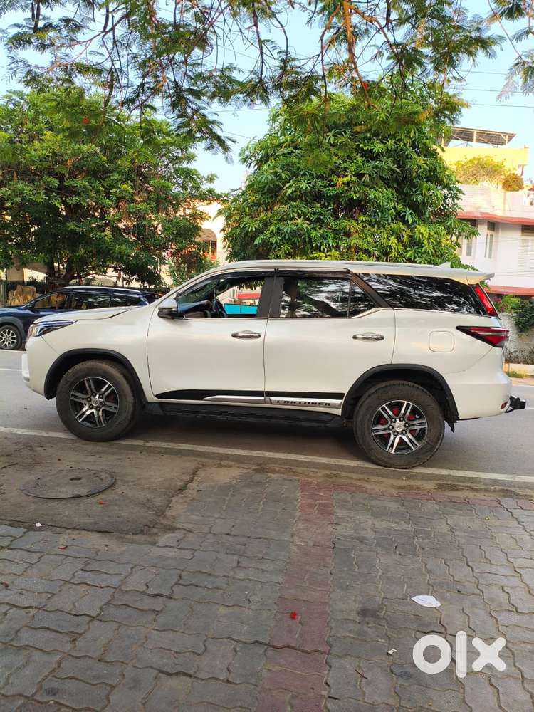 Toyota Fortuner 2011-2016 4x2 Manual, 2016, Diesel