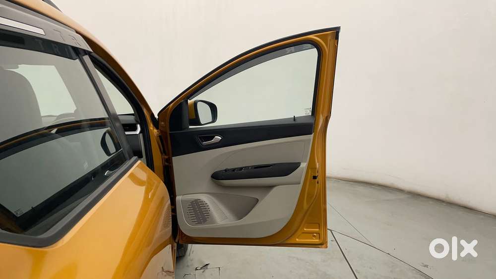 Renault Triber Rxz Easy-r Amt, 2020, Petrol