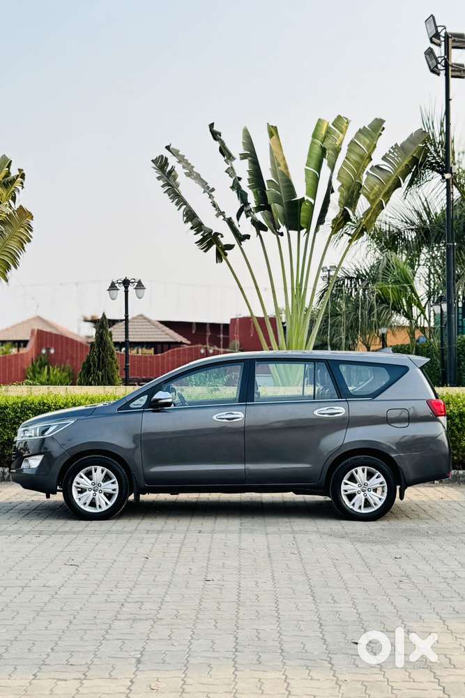 Toyota Innova Crysta 2.8 Zx At, 2016, Diesel