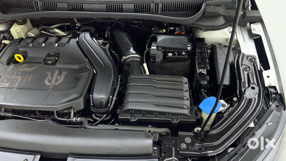 Skoda Slavia Style 1.0l Tsi Mt, 2023, Petrol