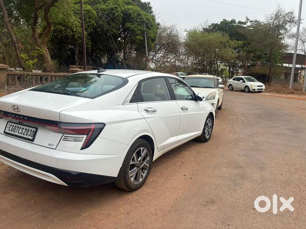 Hyundai New Verna 2024 Petrol Well Maintained