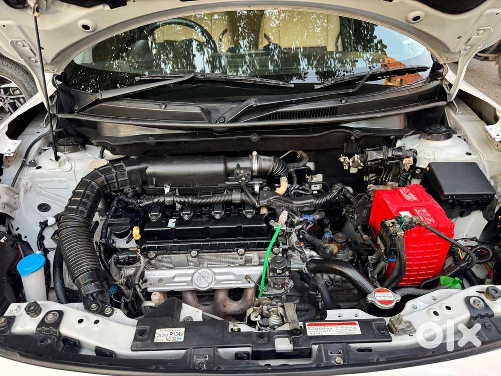 Maruti Suzuki Swift Vxi + Manual, 2022, Petrol