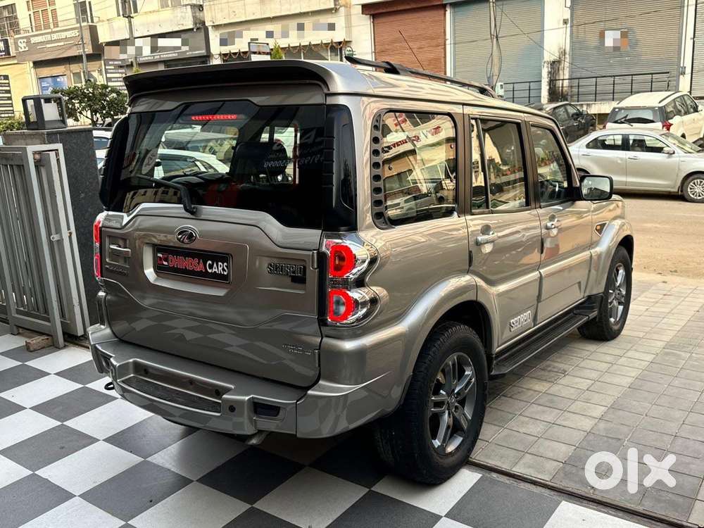 Mahindra Scorpio S10, 2015, Diesel
