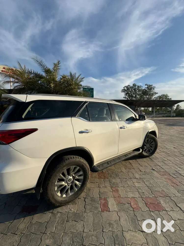 Toyota Fortuner 2016 Diesel 78000 Km Driven 2nd Owner Pb 39 Number