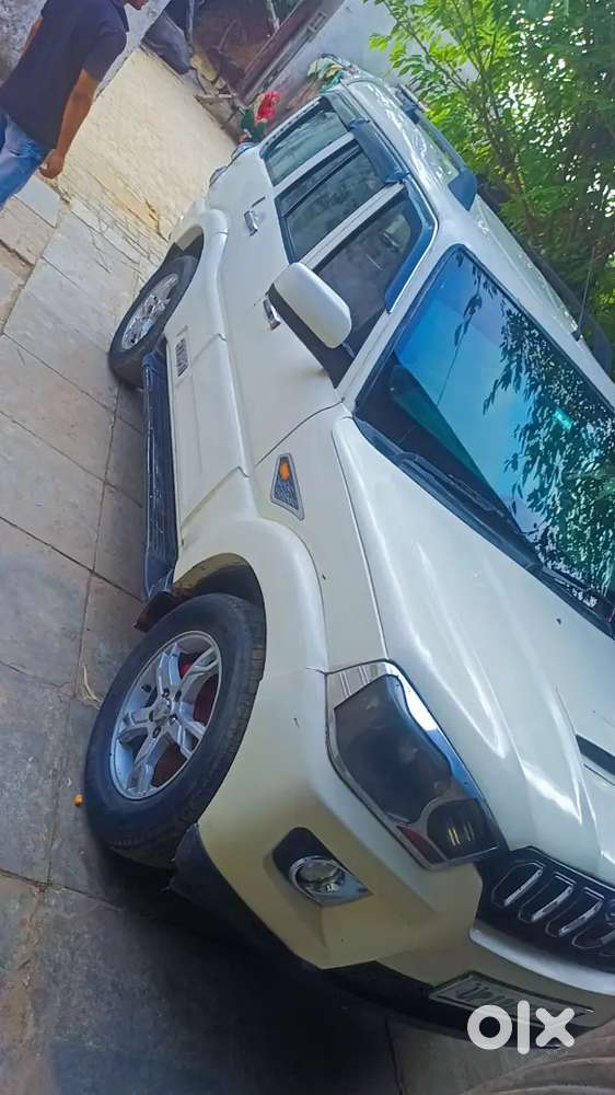 Mahindra Scorpio S8 2014diesel 200000  Km Driven 3rd Owner