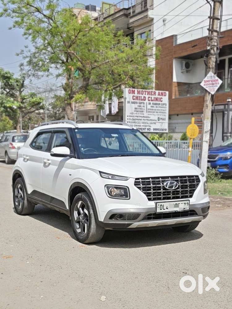 Hyundai Venue Sx, 2020, Petrol