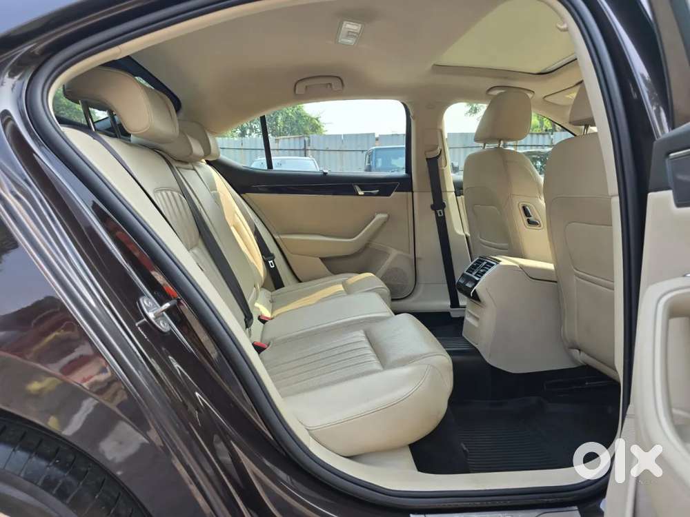 Skoda Superb 2.0 L&k Tsi At, 2021, Petrol