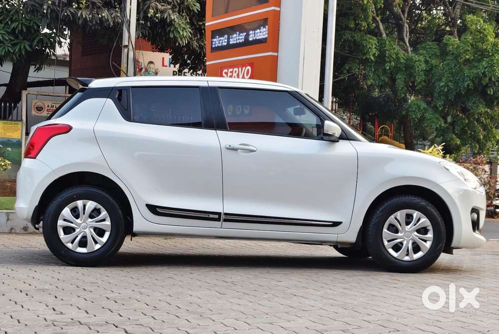 Maruti Suzuki Swift Vxi 1.2 Abs Bs-iv, 2018, Petrol