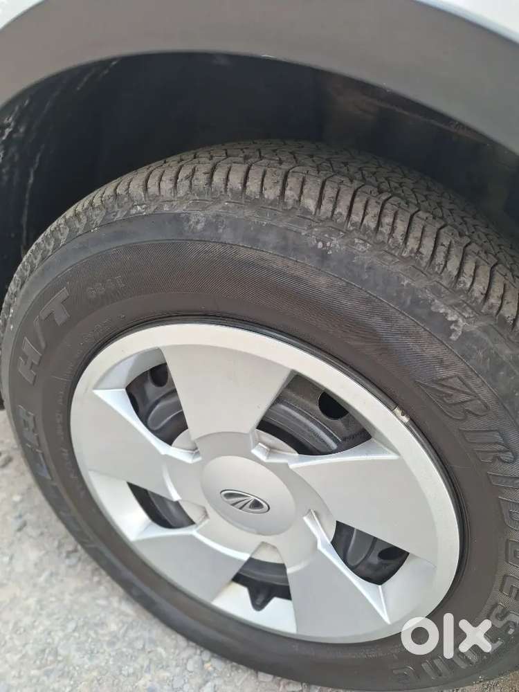 Xuv 5oo W7 Diesel Manual Silver