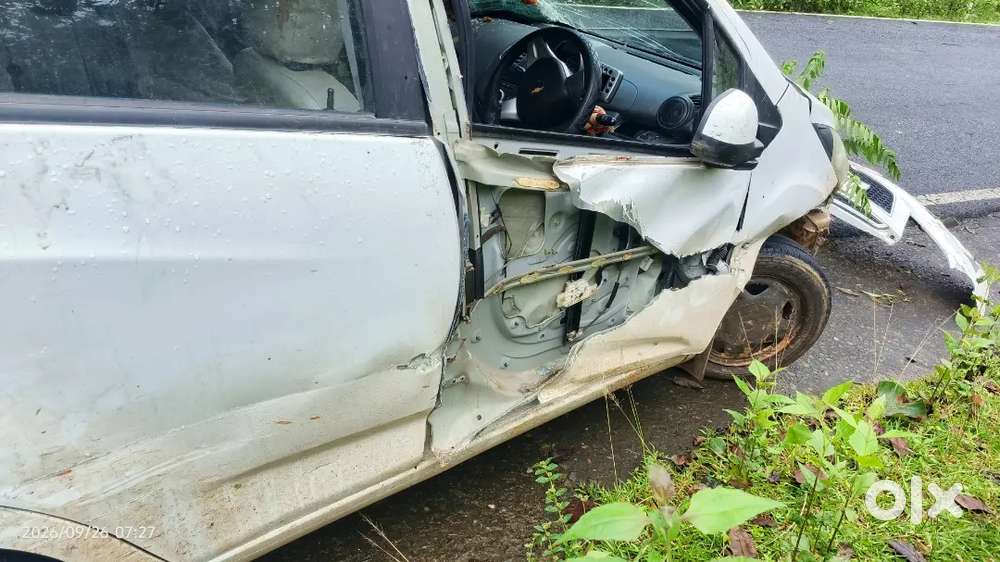 2013 Chevy Beat Petrol: Whole Or Parts (40k Eng, New Tyres)