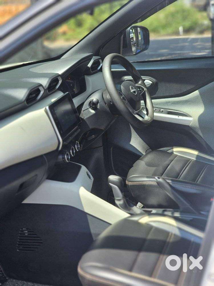 Nissan Magnite 1.0 Xv Turbo Cvt, 2023, Petrol