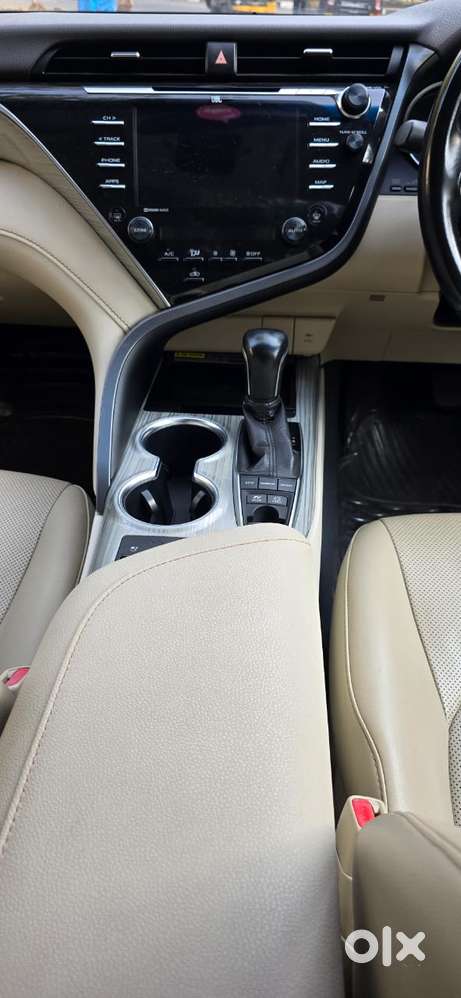 Toyota Camry 2.5 Hybrid, 2019, Petrol